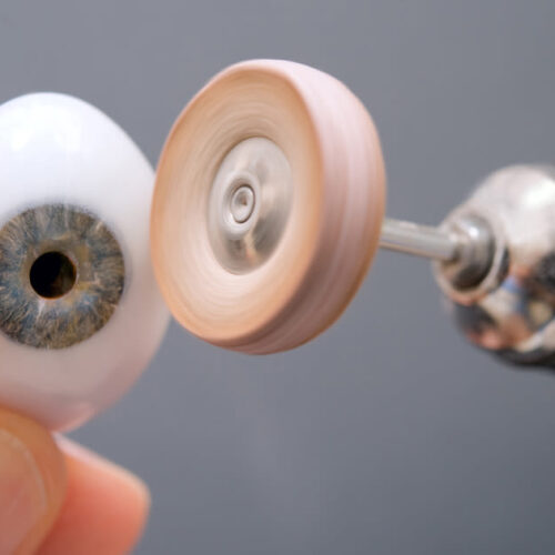 Qué es un ocularista